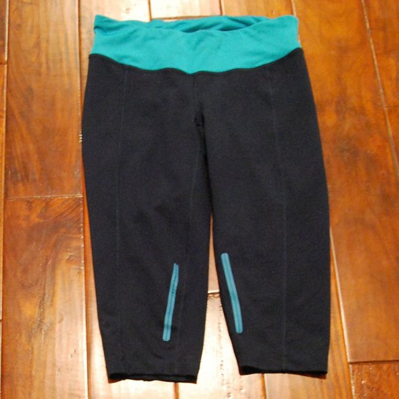 Jockey Cropped Yoga Pants - Picture 1 of 3